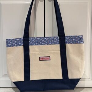 Vineyard Vines Navy and Cream Sailboat Tote